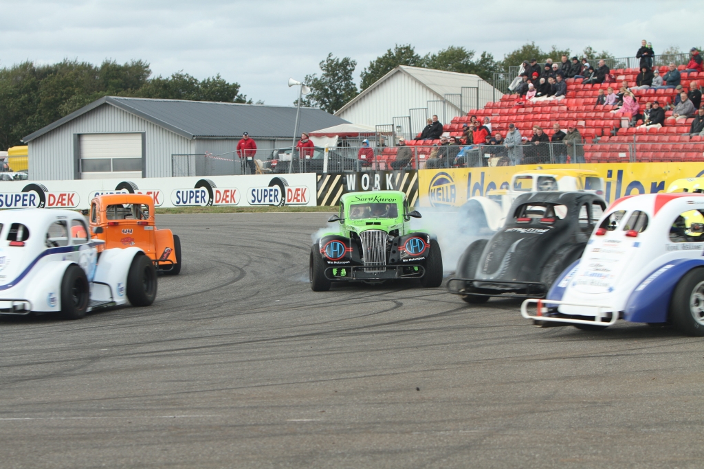 På trods af en snurretur blev Mikkel C. Johansen dansk mester i Legends Cup
(Foto: Gripping Media)